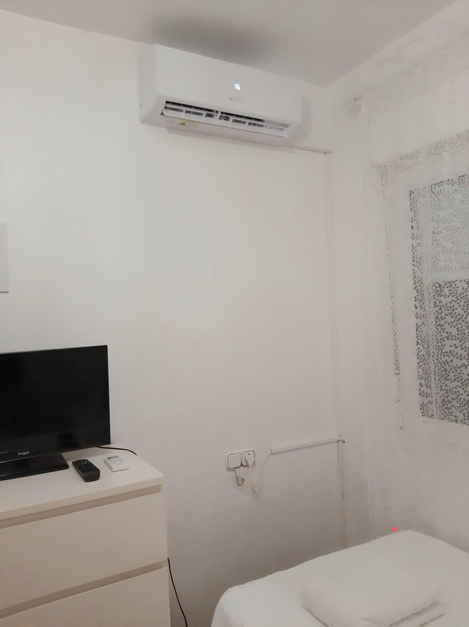 Habitacion Avilena Tropical En Aguadulce Almeria Room photo